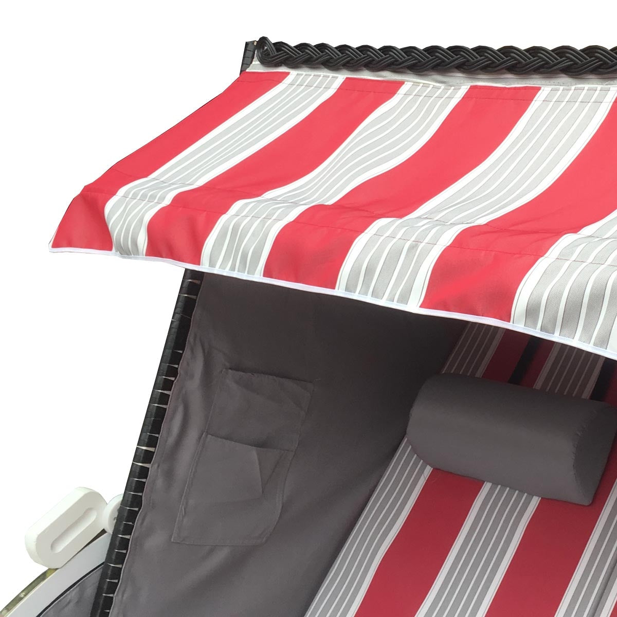 Roter und weiß gestreifter wetterfester Strandkorb Balkon mit grauem Innenpolster und Kopfstütze.