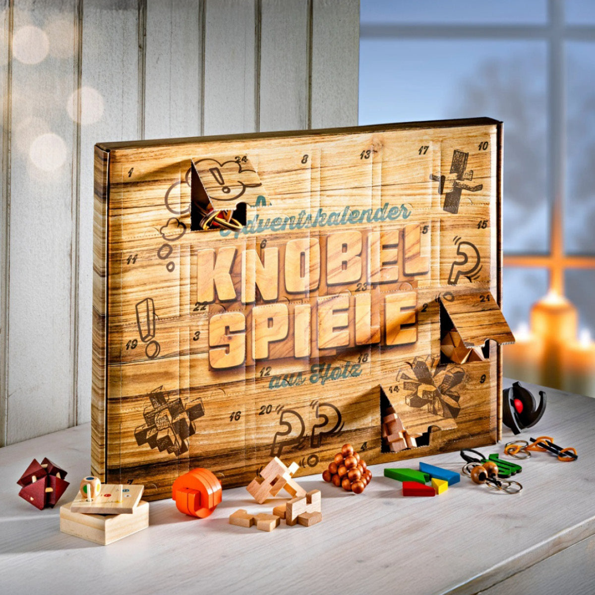 Adventskalender für Erwachsene mit spannenden Knobel-Spielen aus Holz