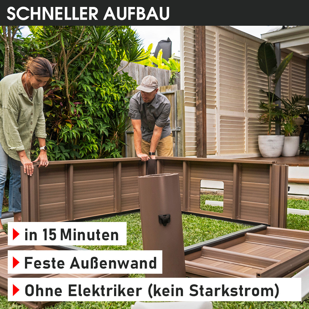 Aufbau eines braunen Whirlpool Outdoor mit fester Außenwand für 6 Personen im Garten.