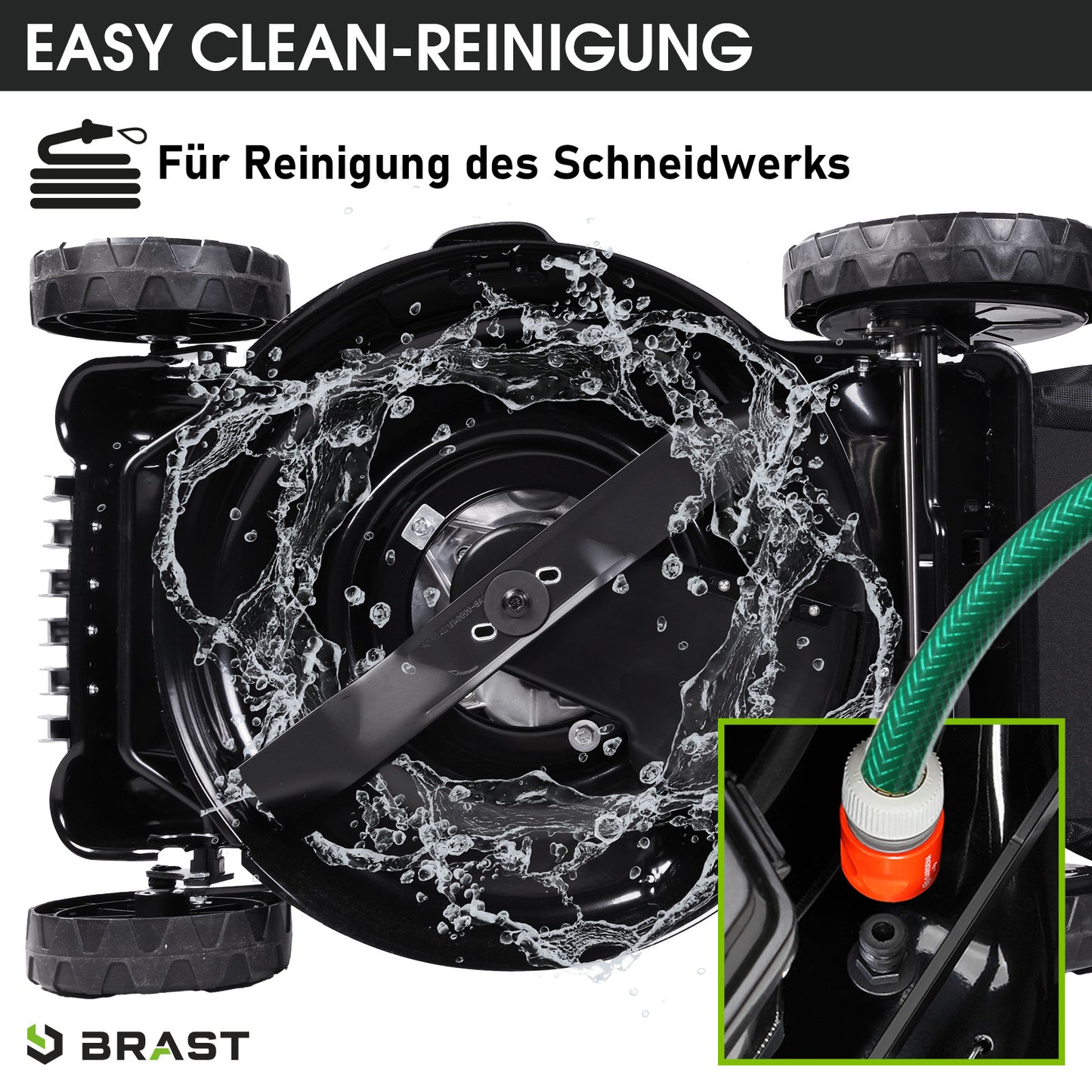 Unterseite eines schwarzen Benzin-Rasenmähers mit sichtbarer Schneideinheit und Wasserschlauch für Reinigung.