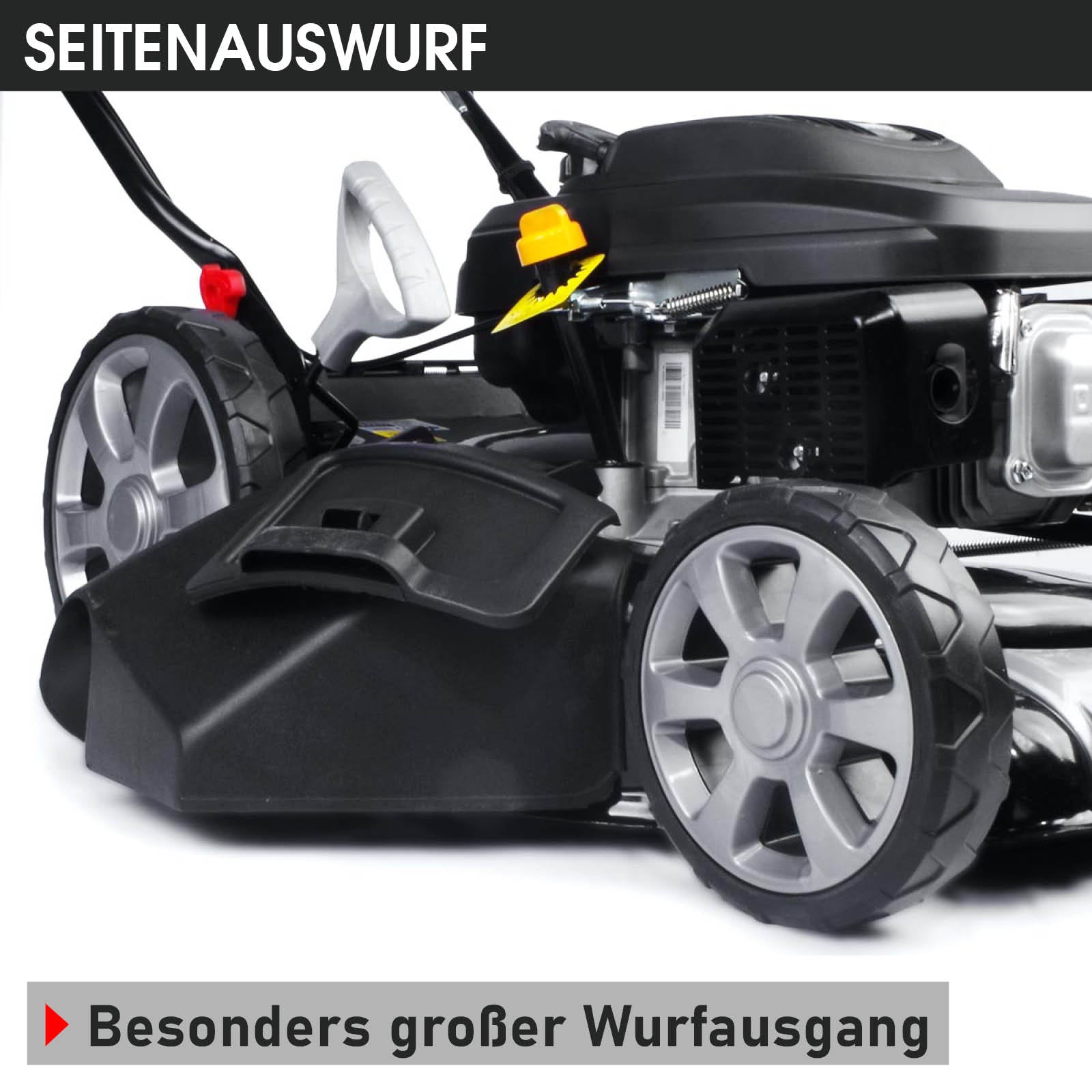 Schwarzer Benzin Rasenmäher mit großem Seitenauswurf und grauen Rädern.