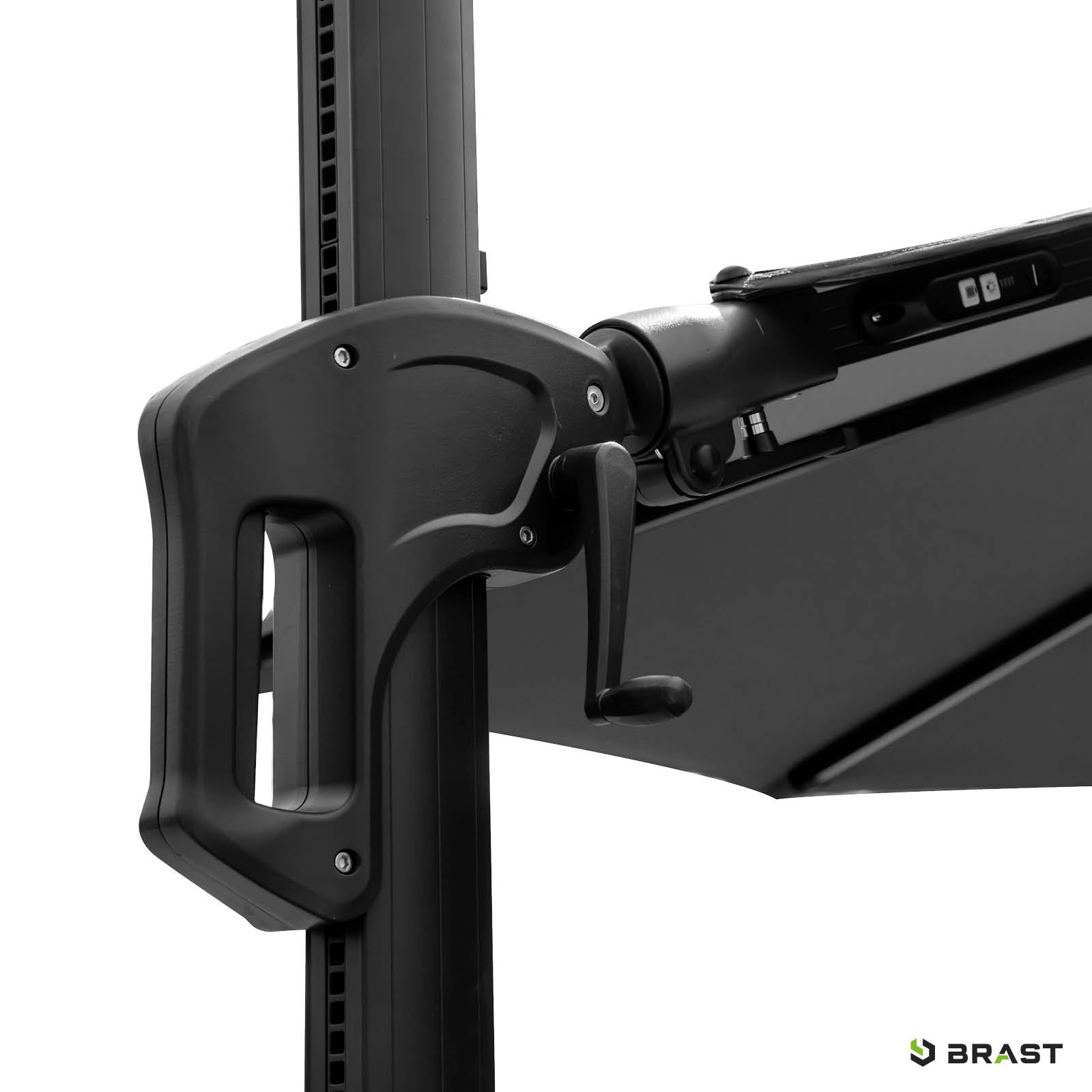 Schwarze Kurbel aus Kunststoff am grauen Alu Ampelschirmstiel, passend für sonnenschirm rechteckig und ampelschirme balkon.