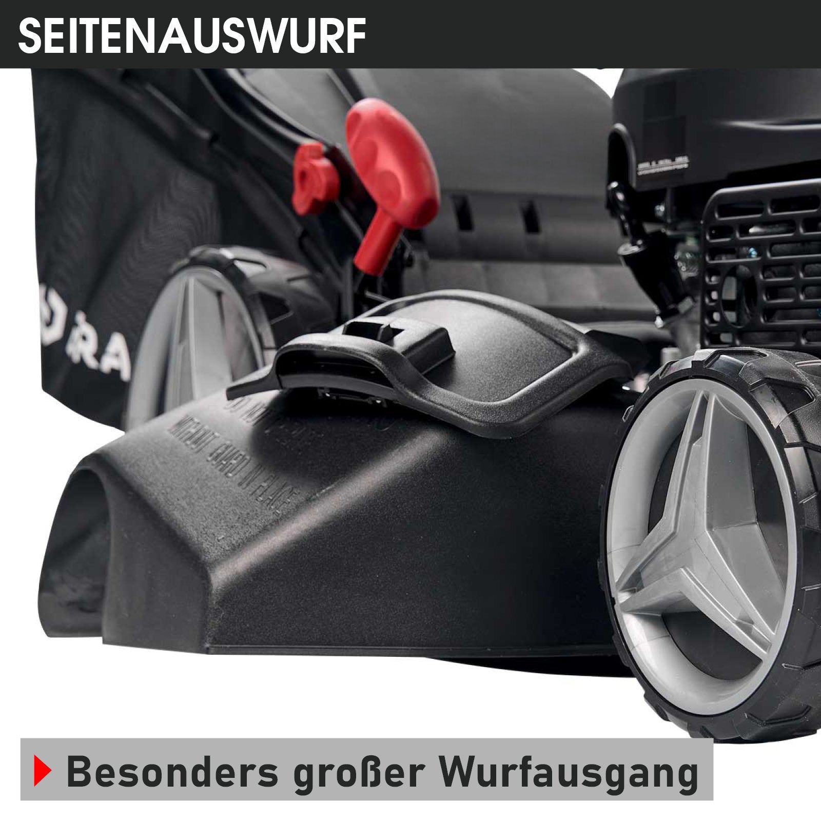 Schwarzer Seitenauswurf mit rotem Hebel und grauem 19-Zoll-Rad am Benzin-Rasenmäher.