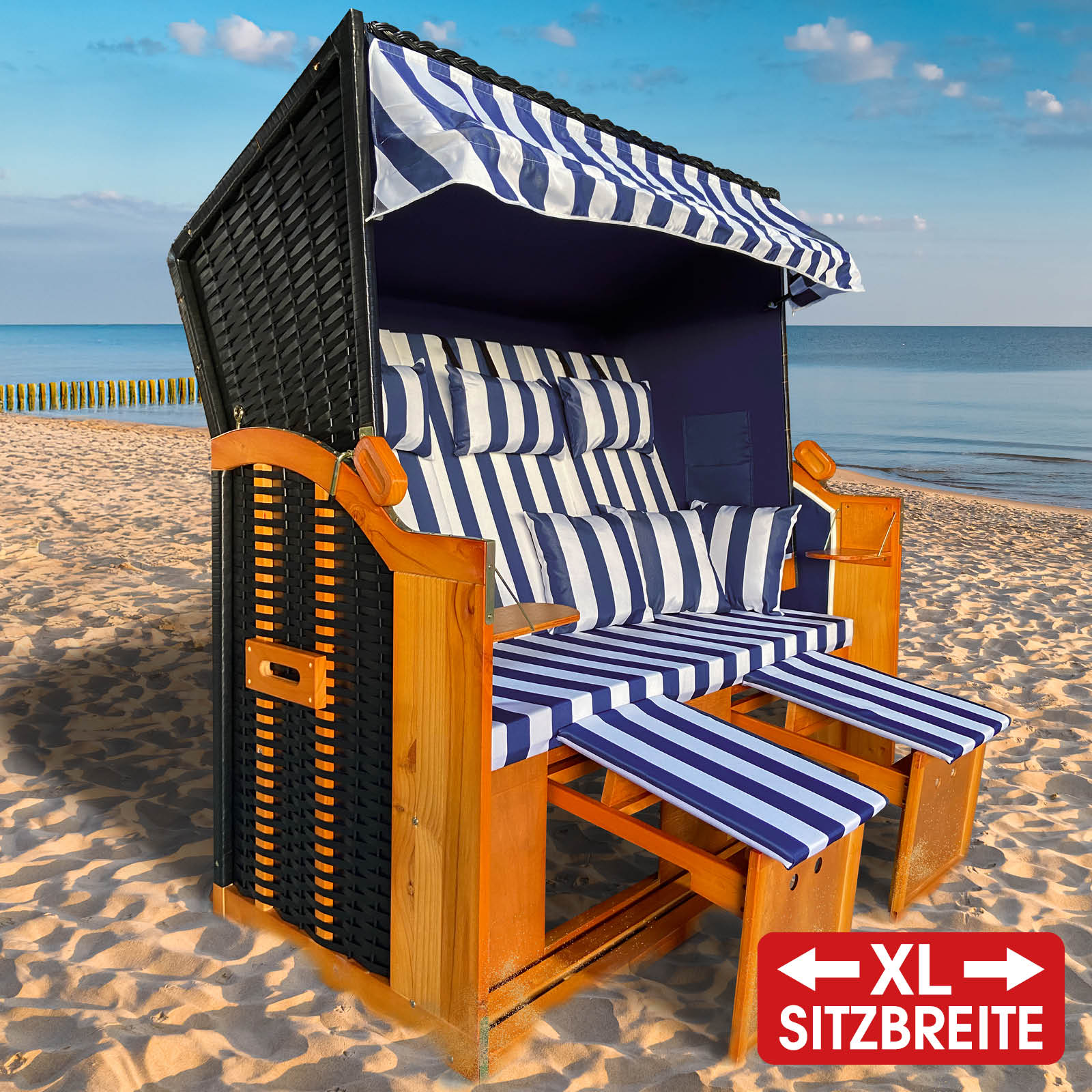 XL Strandkorb 3-Sitzer Ostsee blau-weiß gestreift mit Fußstützen, wetterfest für Balkon und Nordsee.