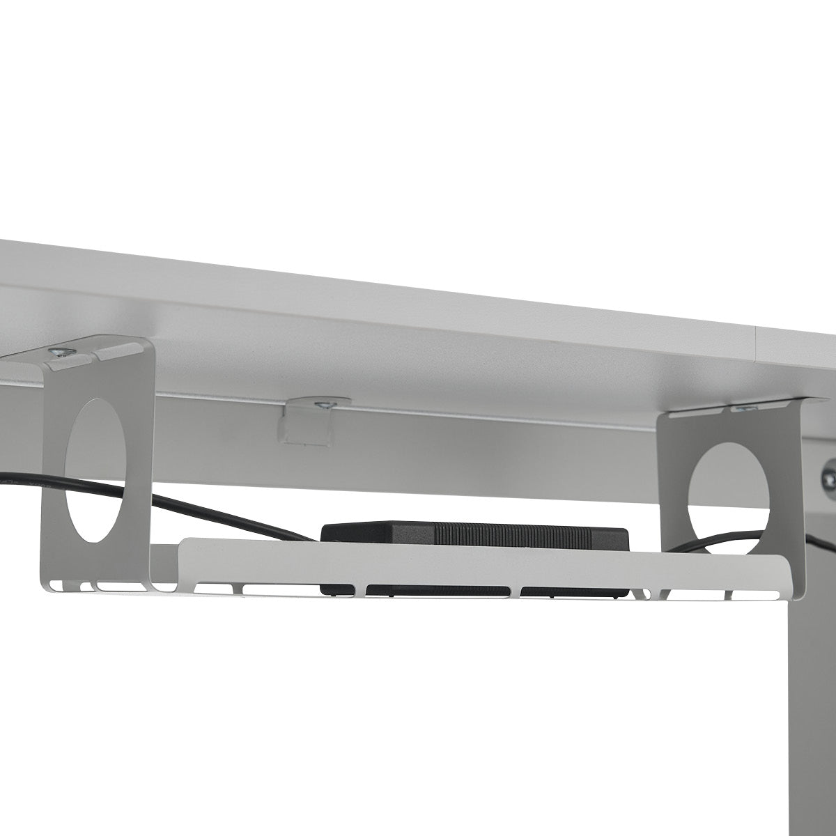 Weißer höhenverstellbarer Schreibtisch mit Kabelmanagement und modernem Metallgestell.