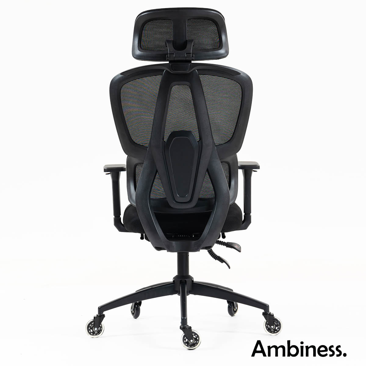 Schwarzer ergonomischer Bürostuhl mit Netzrückenlehne, verstellbarer Kopfstütze und Armlehnen.
