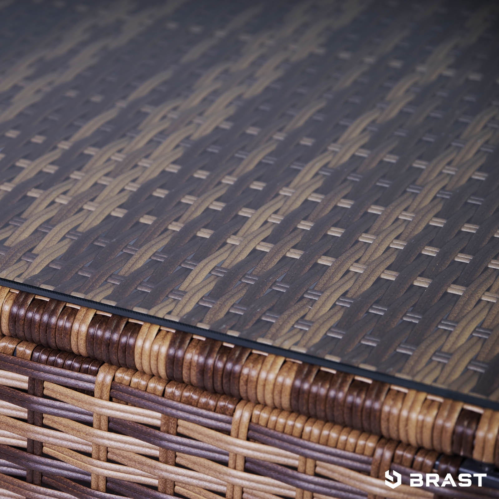 Braunes Poly Rattan Lounge Gartentisch mit Glasplatte, robustes Loungemöbel Set.