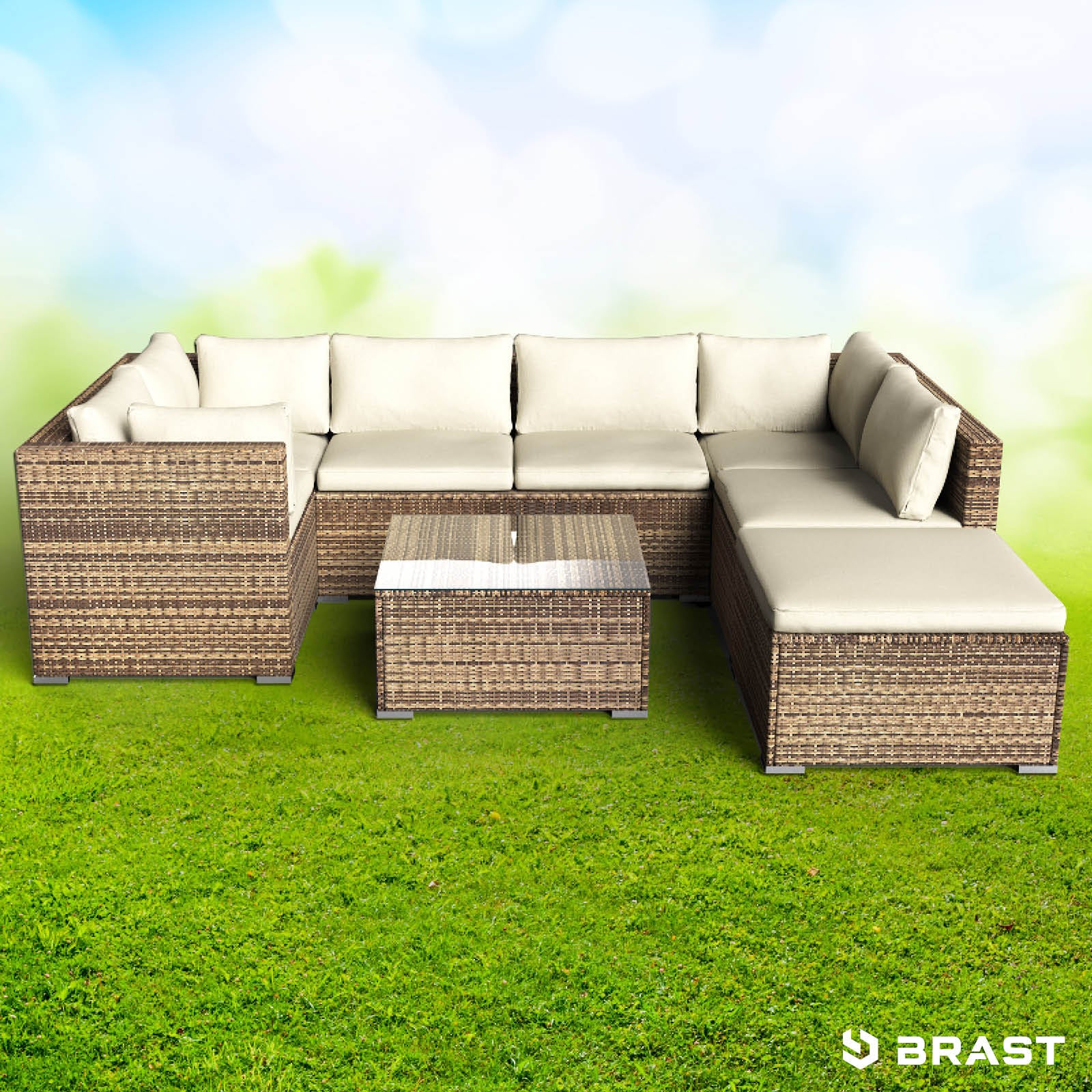 Braunes Rattan Lounge Gartenmöbel Set mit cremefarbenen Polstern, Loungemöbel für Garten.