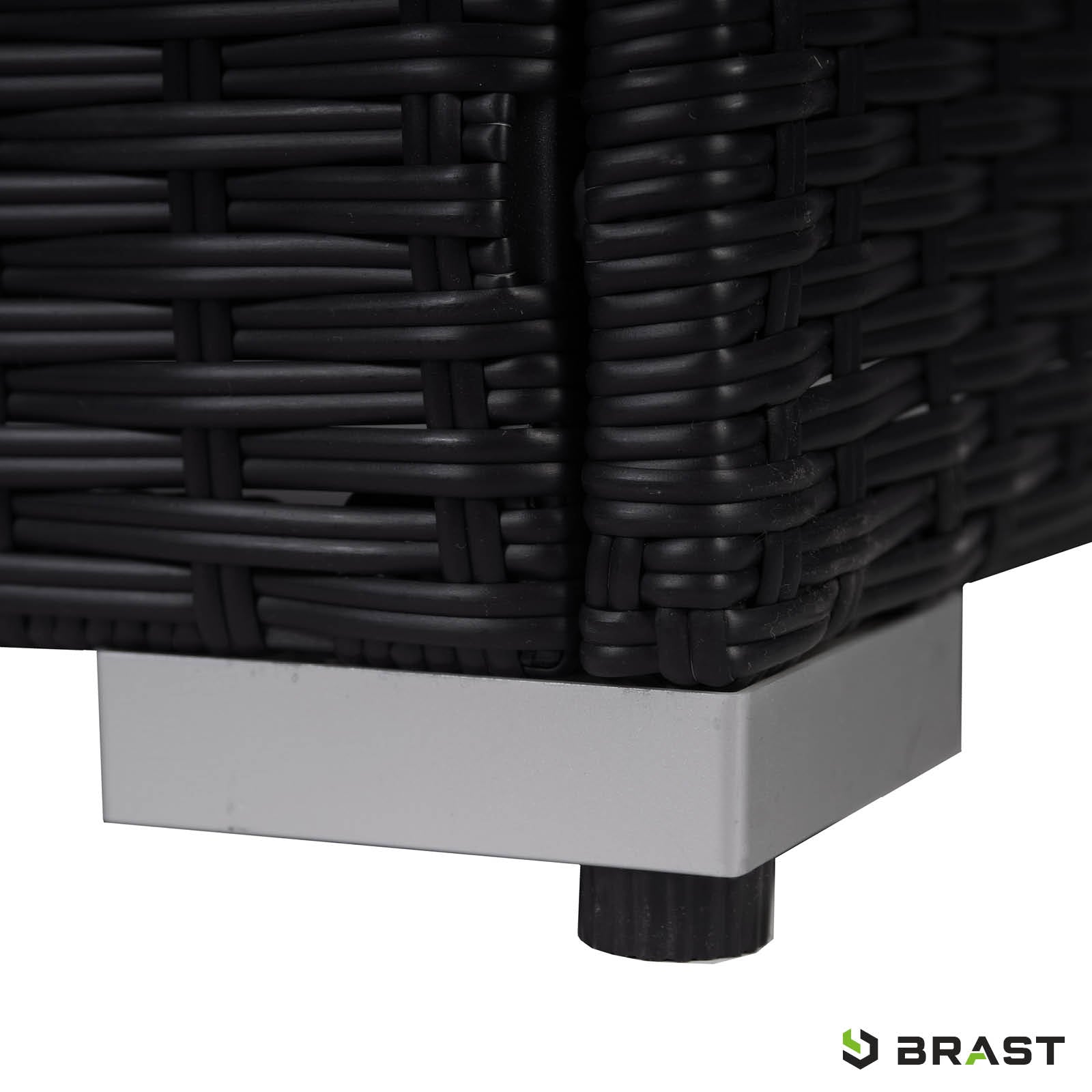 Schwarzer Polyrattan Lounge Fuß mit silbernem Sockel, loungemöbel garten lounge möbel Detail.