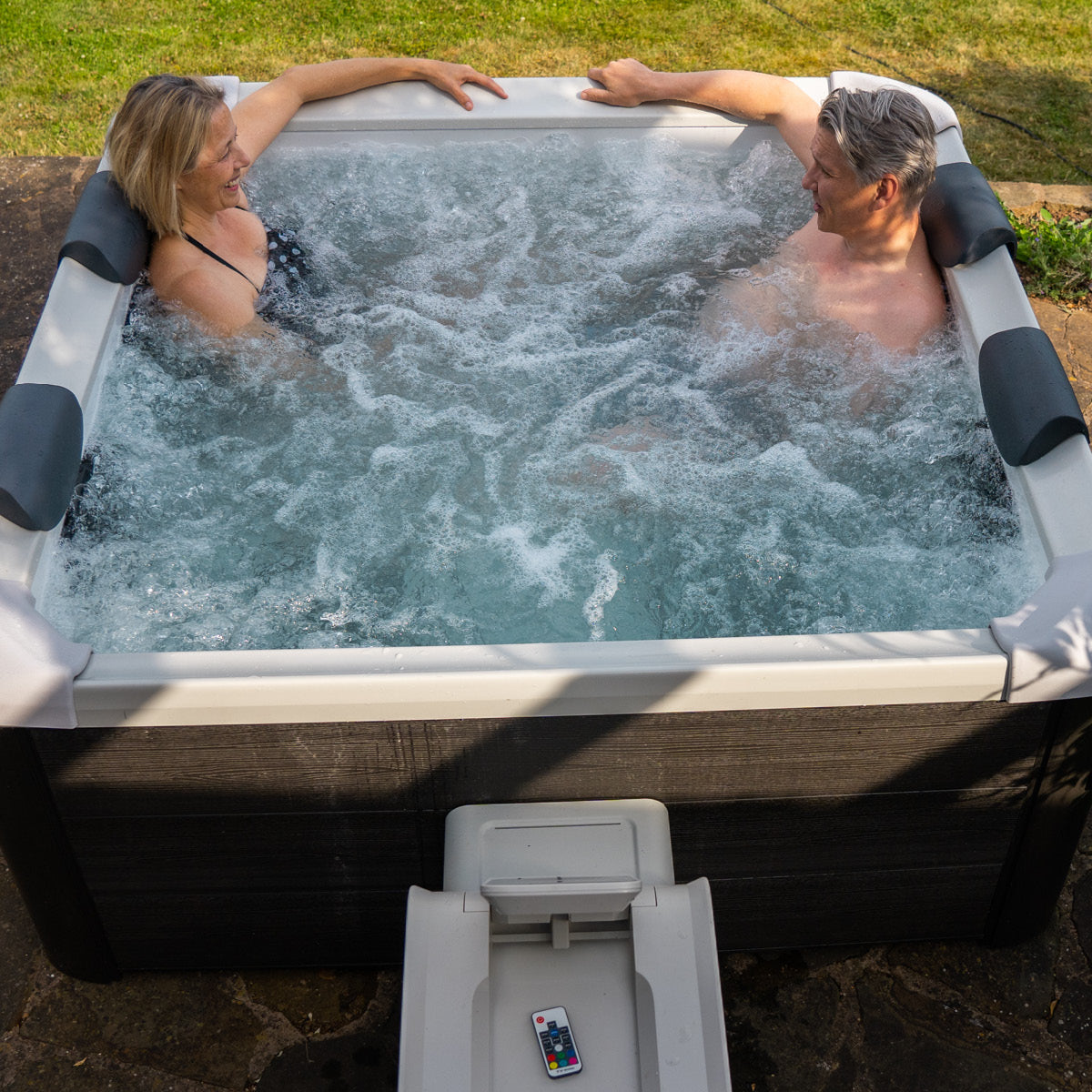 BRAST Mspa Whirlpool OSLO Maxi Set 6 Personen mit LED